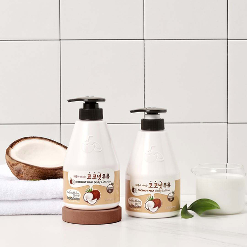 Welcos Kwailnara Coconut Milk Body Cleanser гель для душа с экстрактом кокоса