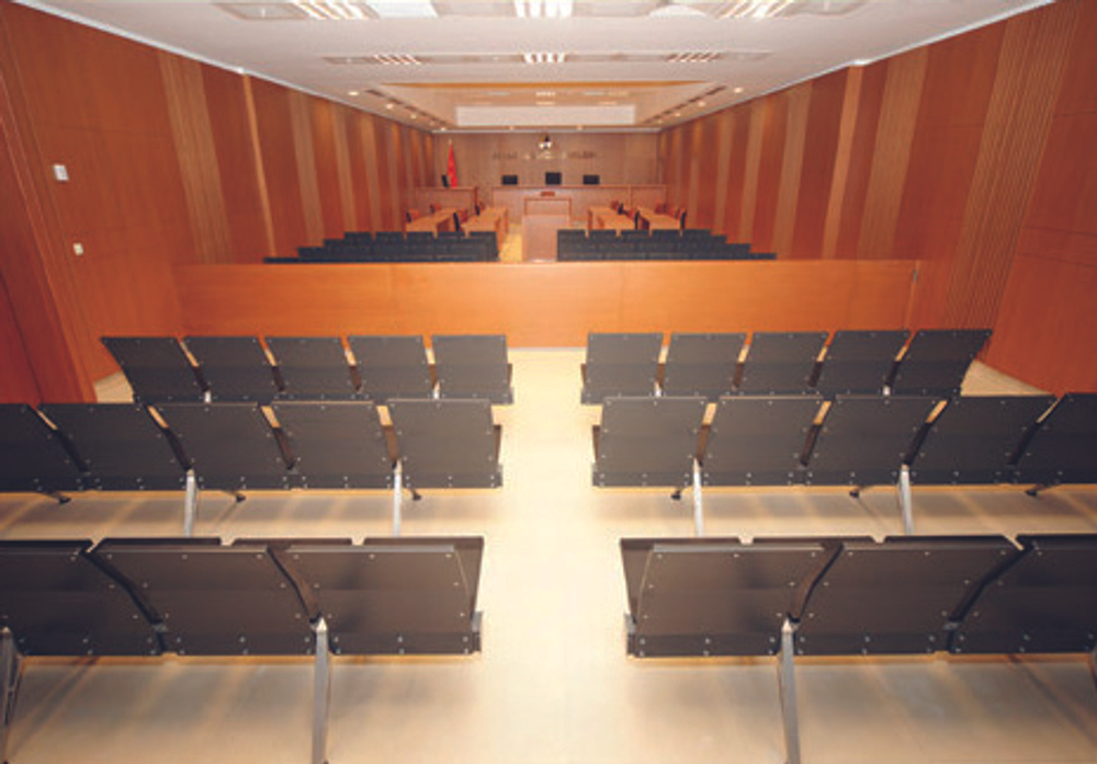 Мебель для общественных зданий — надёжные решения для больших потоков людей