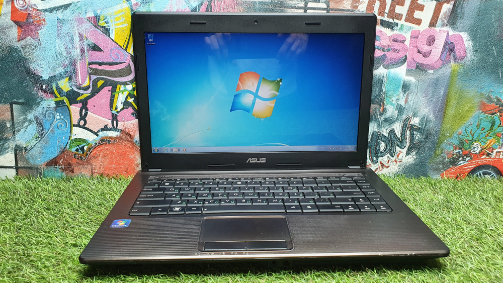 14" Ноутбук ASUS X44H 1366x768, Intel Celeron 1.5 ГГц, RAM 4 ГБ 90N7SU158W1512RD13AU