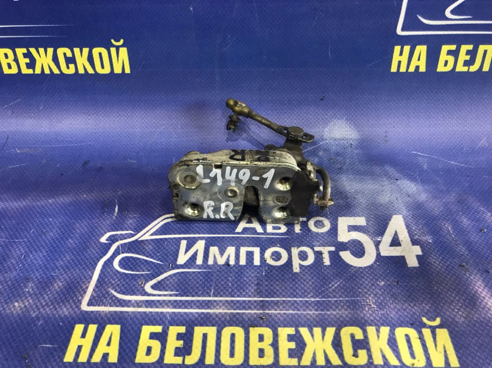 Замок двери задней правой MITSUBISHI PAJERO 1990