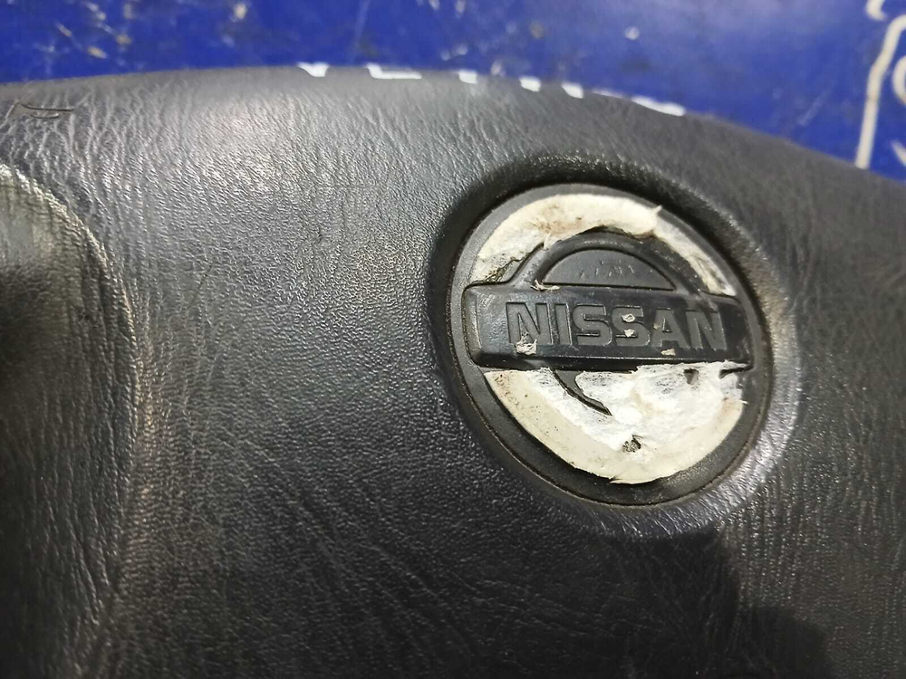 Подушка безопасности водительская NISSAN AD 2001