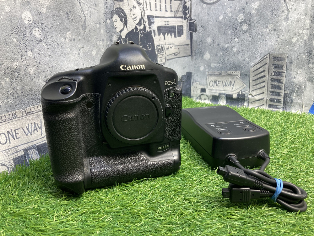 Canon EOS 1D Mark II N Покупка/Продажа