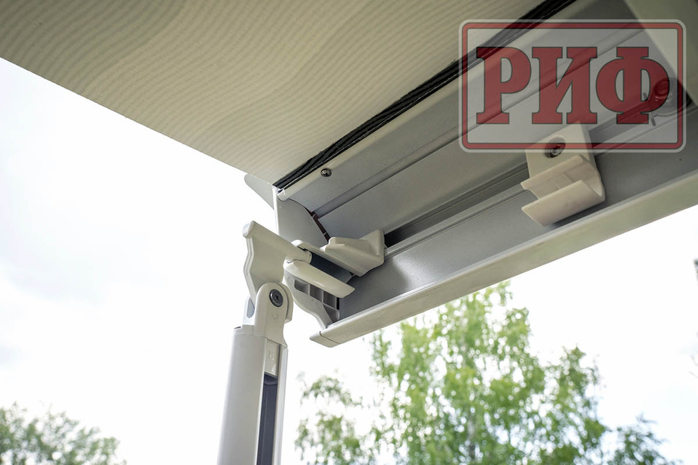 Маркиза автомобильная 2,5х2,0 м кассетная с электроприводом, корпус белый РИФ