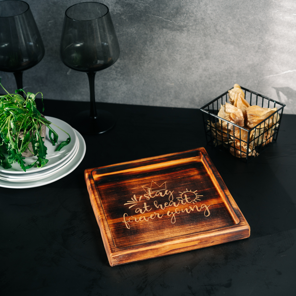 Менажница из кедра для подачи блюд и закусок с гравировкой "Stay at heart forever going"