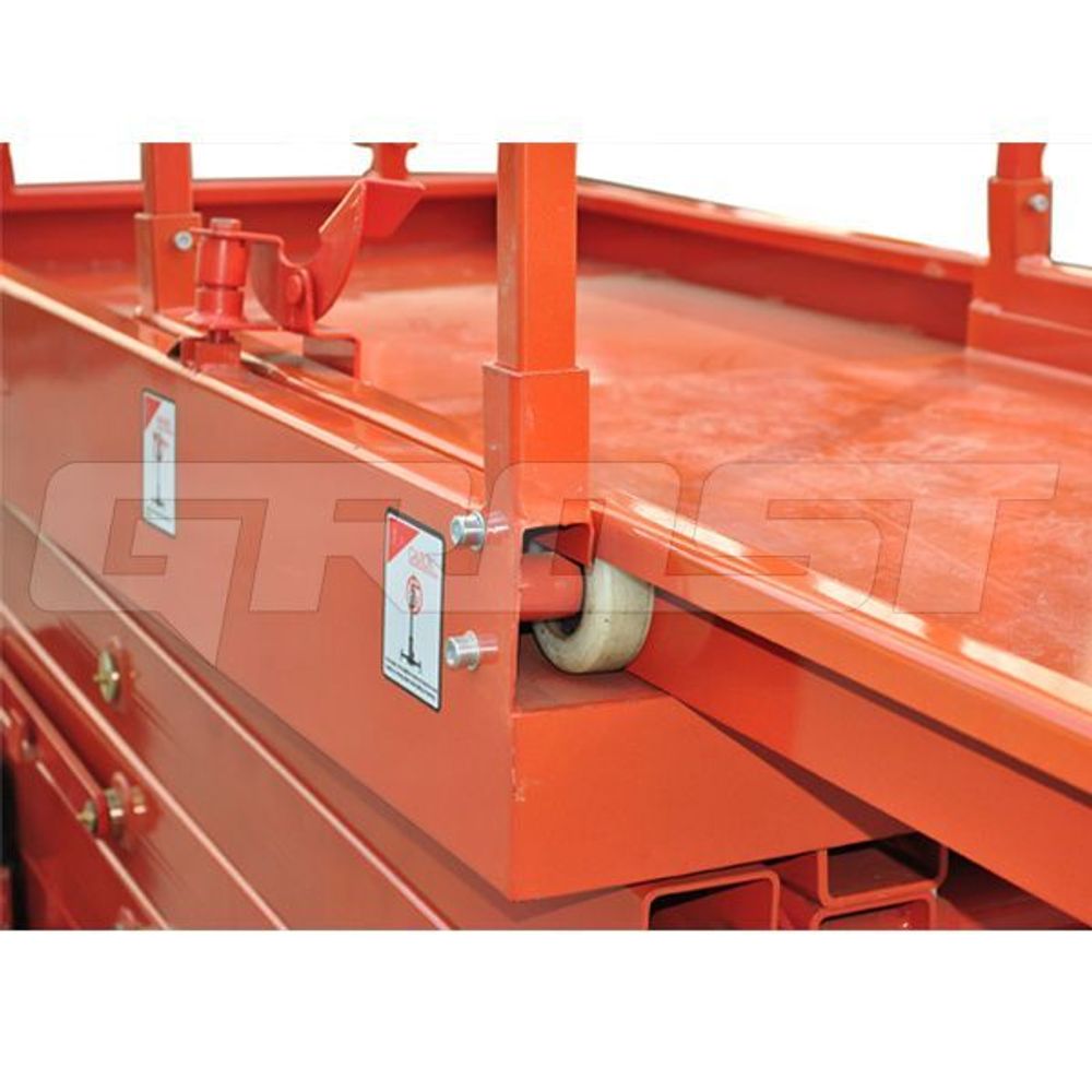 Подъемник самоходный GROST SPX F3-12000 ножничного типа