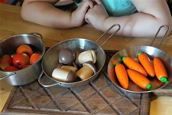 100 игр с леснушками. &quot;Готовим куклам ужин. &quot; со шнуровками Леснушки!
