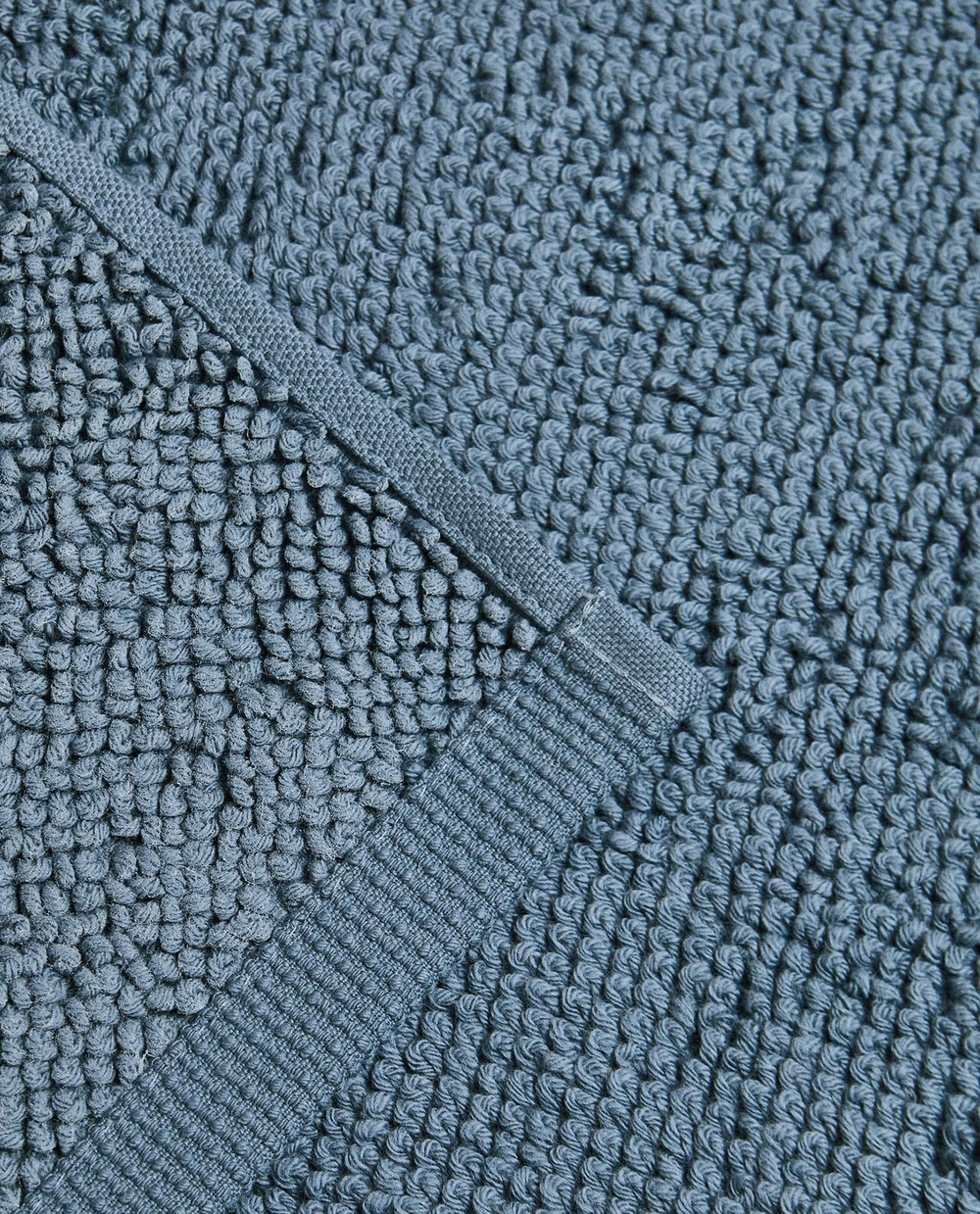 Zara Home - Гладкий нескользящий коврик для ванной, синий, 50x70 см