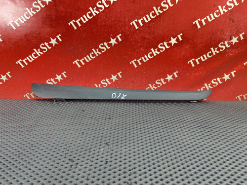 Накладка двeри левой