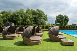 "Стильяно" плетеная кровать круглая, цвет соломенный