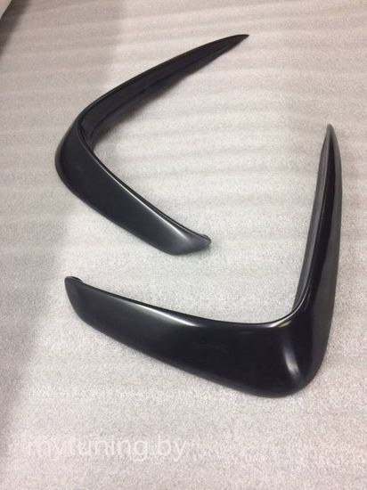 Серпы на передний бампер для Kia Rio IV