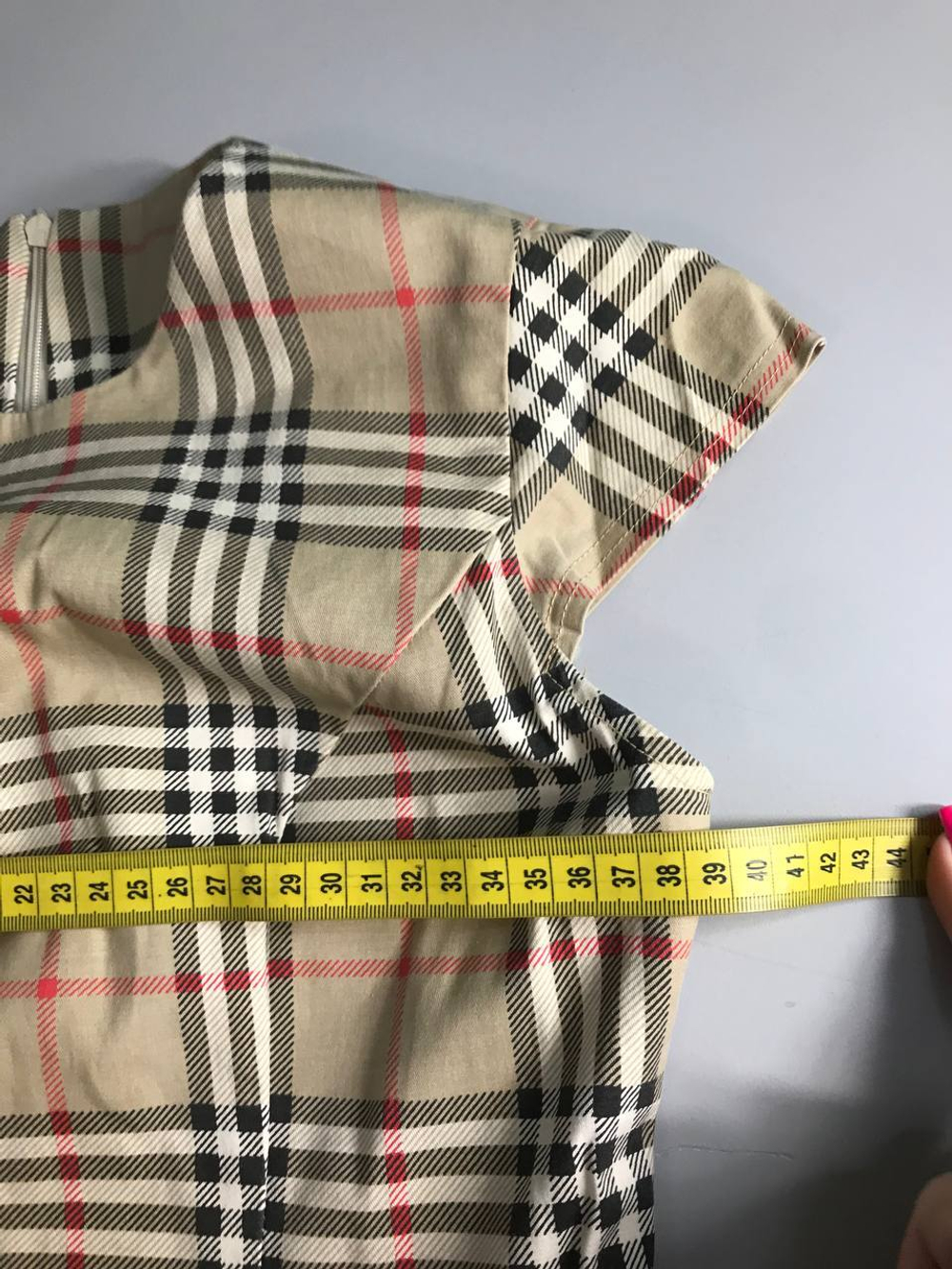 Платье Orchids для офиса, визуально 40/42 размер