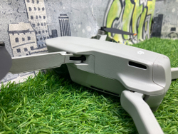 DJI Mini SE Fly More Combo
