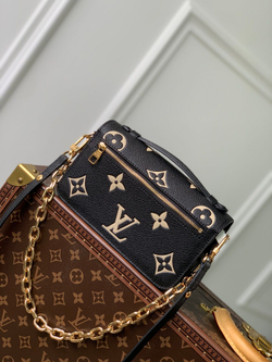 Louis Vuitton Pochette Metis East West