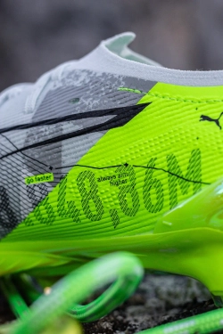 Бутсы Puma Ultra 5 Ultimate FG/AG Conquer your Mountain - белый