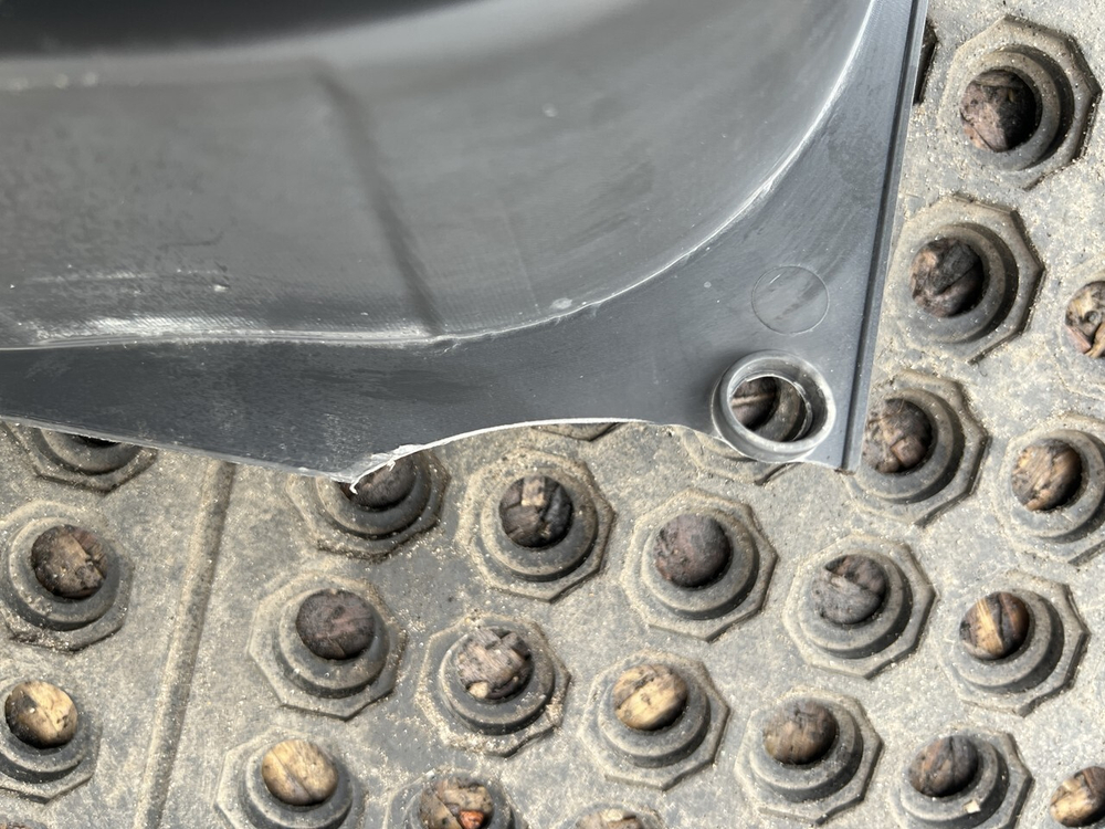 Накладка (дефект) порога правая 2023г