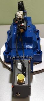 4WRKE32W6-600L-3X/6EG24ETK31/A1D3M - Пропорциональный распределитель с обратной связью по положению золотника и со встроенным усилителем (OBE), Ду32, A1 = ±10 В, номинальный расход 600 л/мин, схема W6-, каналы управления ET = X и Y - внутренние