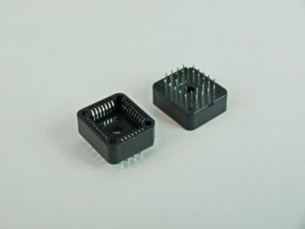 Панелька для микросхемы PLCC32 DIP