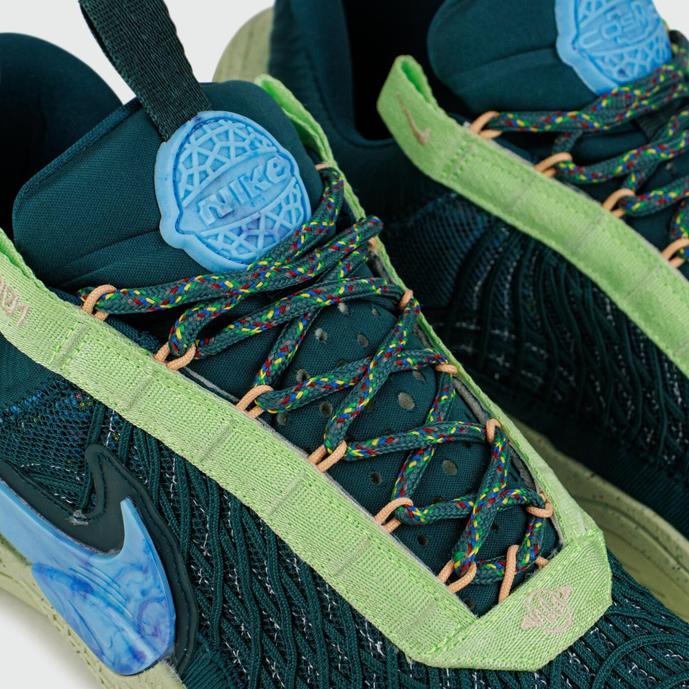Кроссовки Nike Cosmic Unity Green