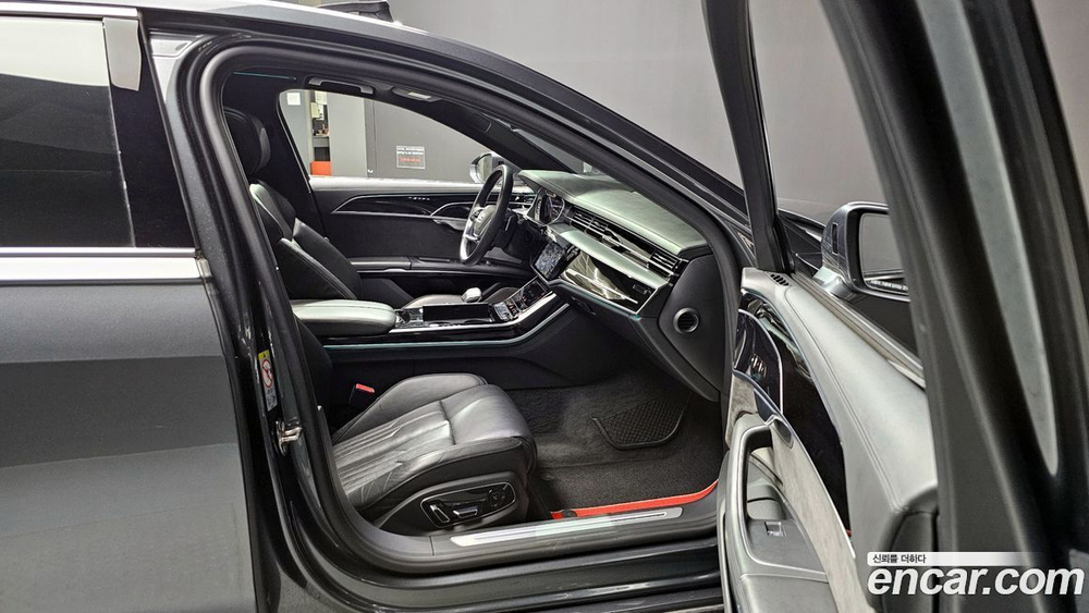 Audi A8 (D5) 55 TFSI Quattro LWB (11.2019)