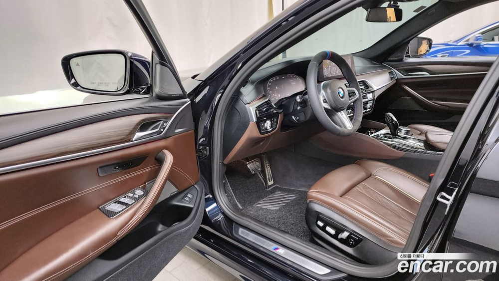 BMW 5 Series (G30) 520i M Sports (05.2020)