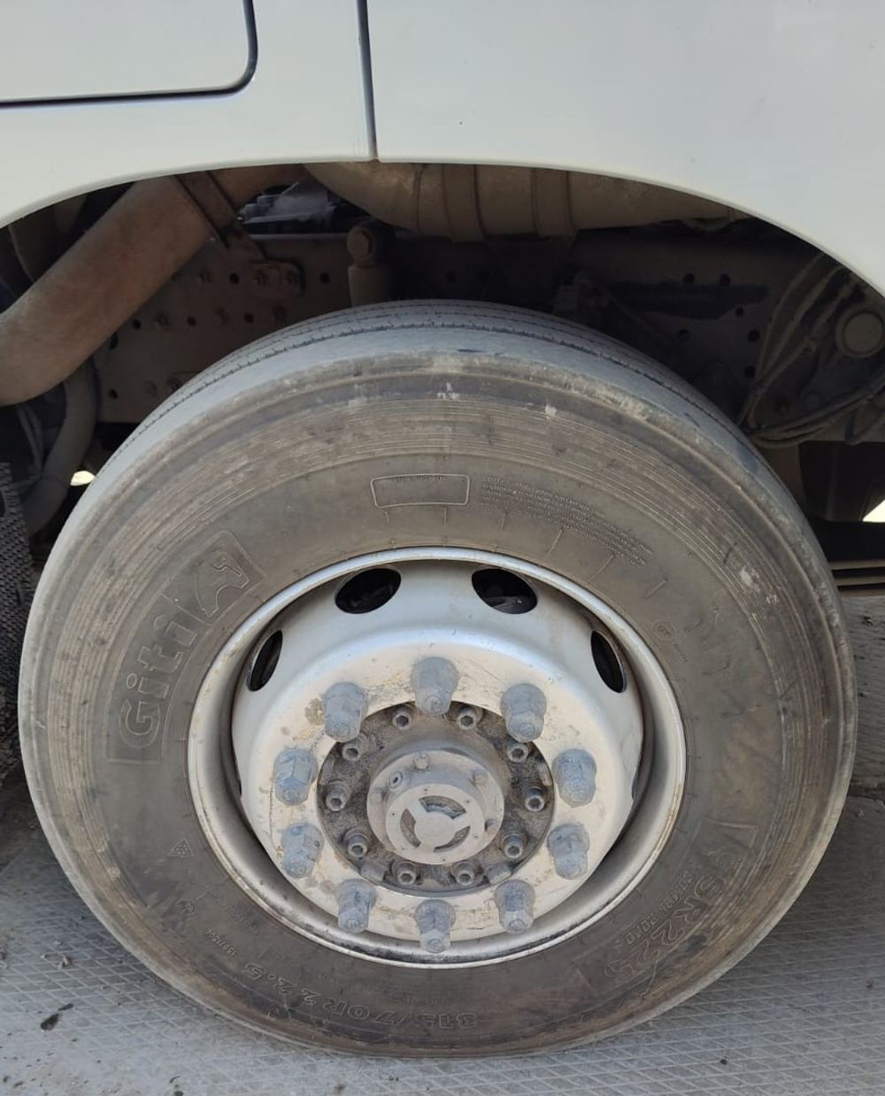 Foton AUMAN 4x2 Седельный тягач BJ4189SLFKA (Дизельный, 11,8 л, 470 л.с. МТ)