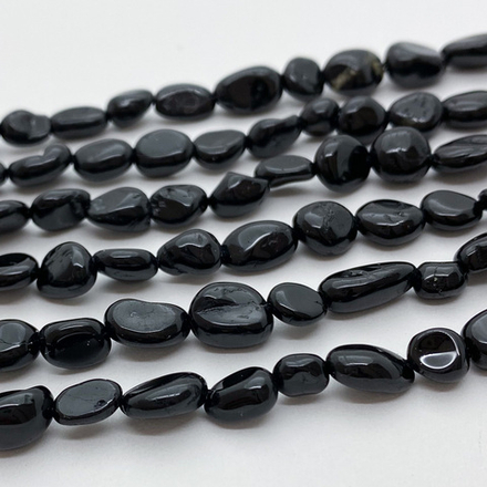 Шерл бусины (черный турмалин), галтовка, размер около 5-8 мм, цена за нить 39 см