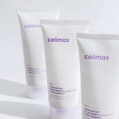 Слабокислотная очищающая пенка Celimax Derma Nature Relief Madecica pH Balancing Foam Cleansing