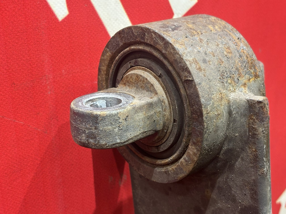 Стабилизатор задний 2023г