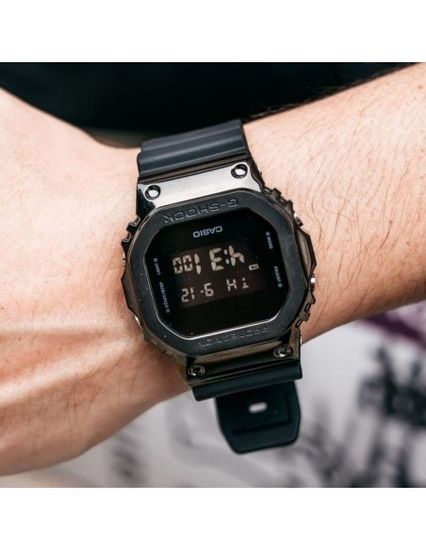 Часы мужские Casio G-Shock GM-5600B-1ER