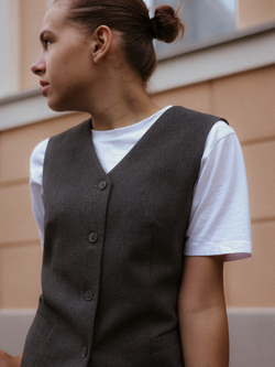 Жилет классический графитового цвета unisex