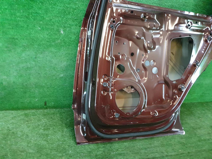 Дверь задняя правая Bentley Bentayga (2015-н.в.)