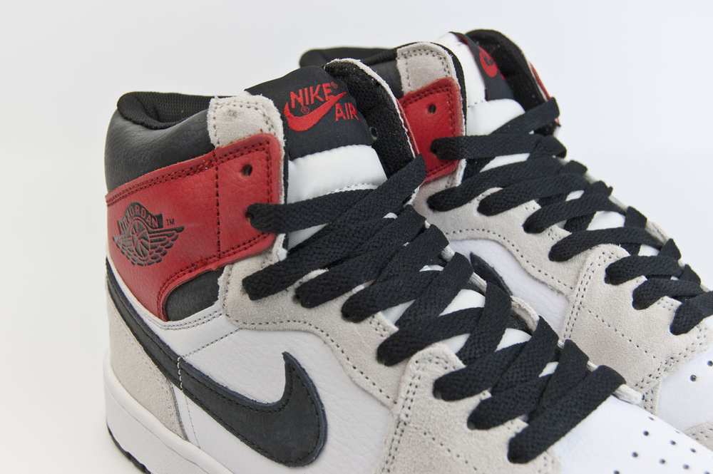 Кроссовки Nike Air Jordan 1 Wmns White / Black / Red