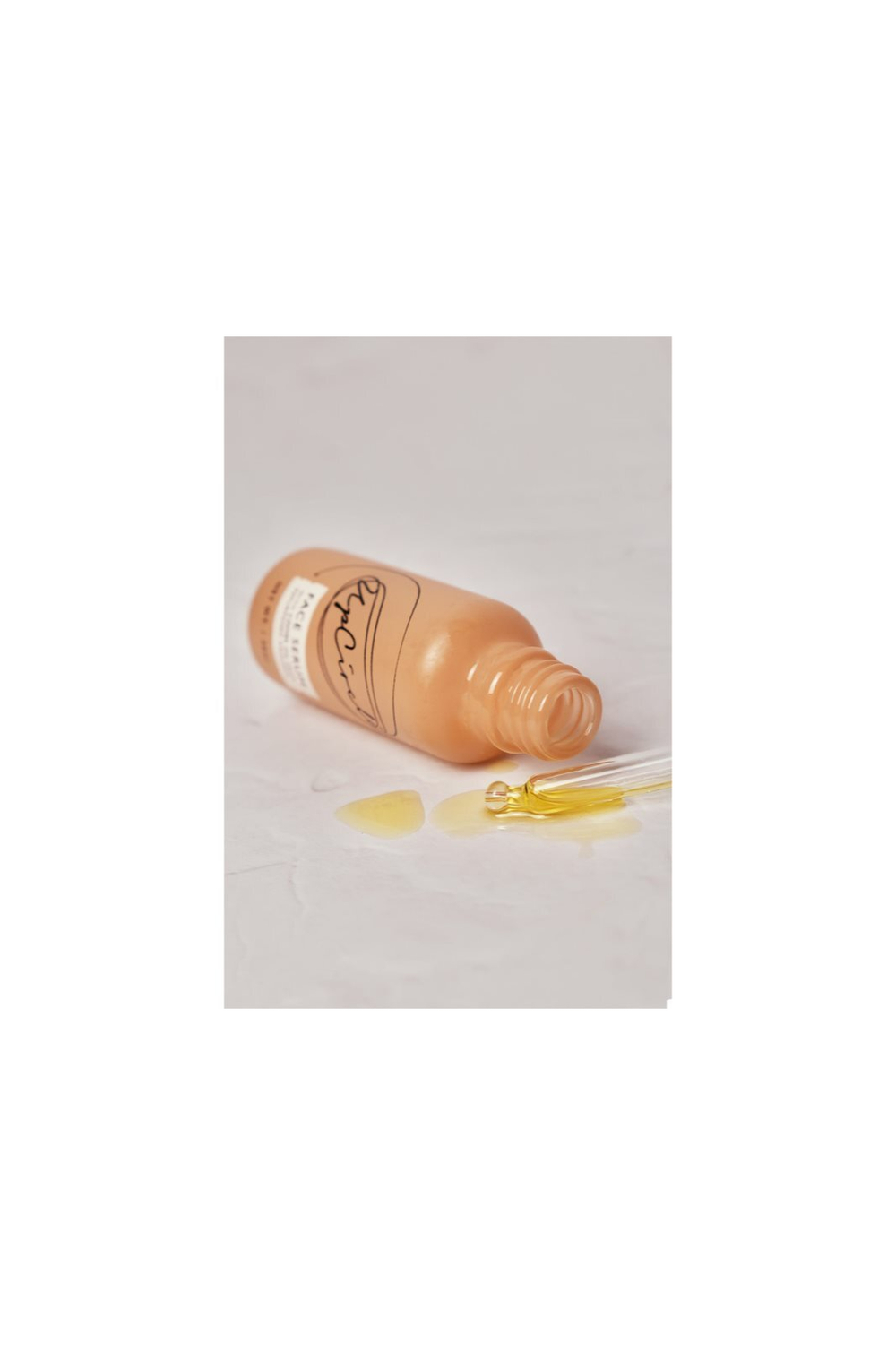 UpCircle Face Serum - осветляющая сыворотка для лица с экстрактом кофе /   30  ml  / GTIN 5060571720184