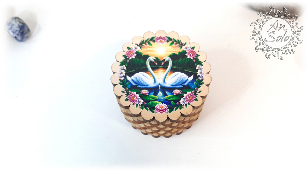 Мини-шкатулка "Влюбленные лебеди"