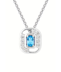 Подвес из серебра со вставками из выращенной голубой шпинели и бесцветных фианитов