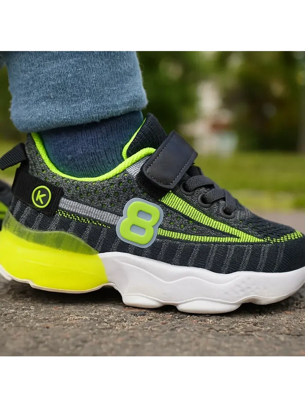 Кроссовки универсальные