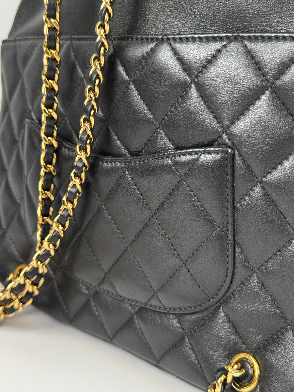 Рюкзак Chanel Black Quilted Lambskin