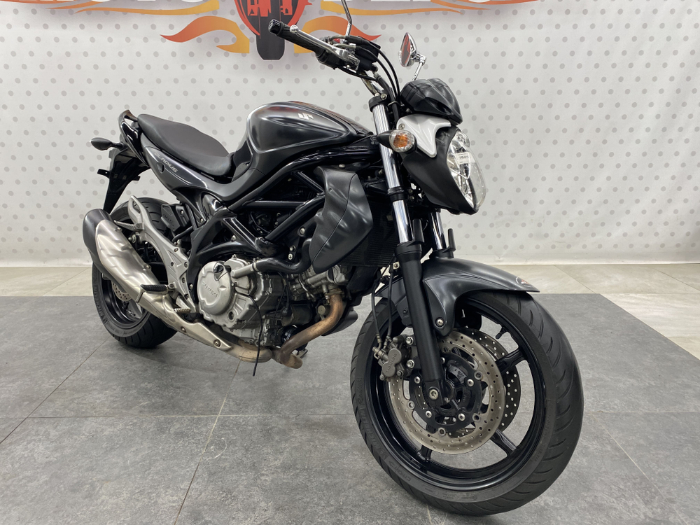 Suzuki Gladius SFV400 , 2015