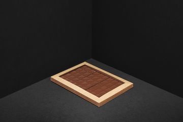 Упаковка с окном для 3 шоколадных плиток по 100 г