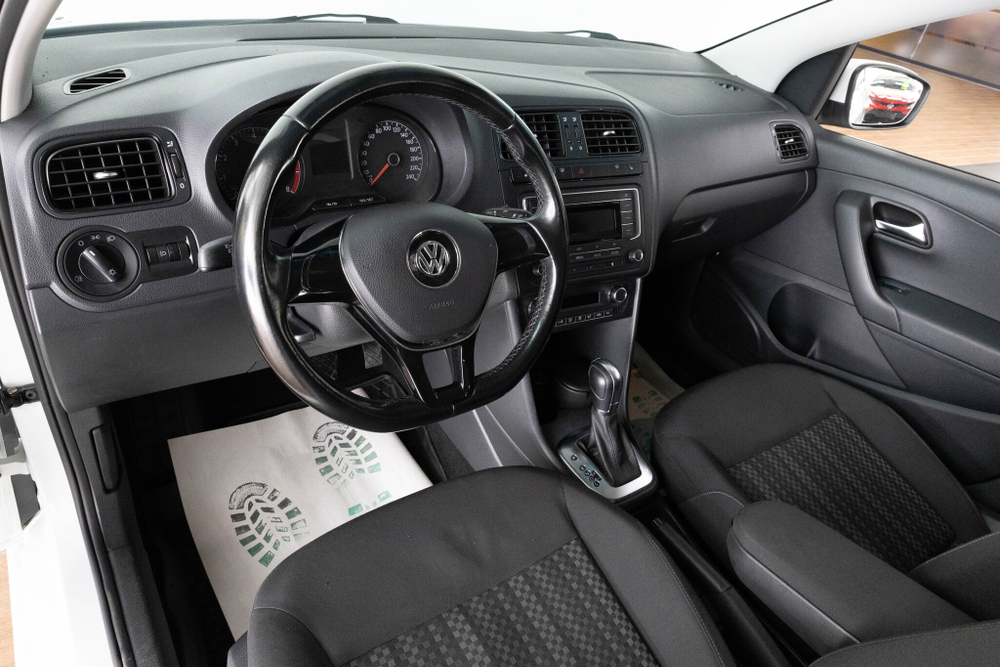 Volkswagen Polo, 2016 год