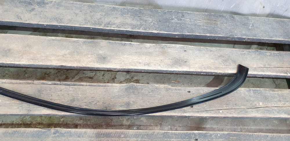 Молдинг двери задней левой Mercedes C (W205) 14-23 Б/У Оригинал A2056900380