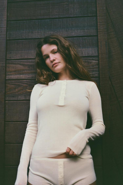 ZARA ФУТБОЛКА С ПУГОВИЦАМИ ИЗ ХЛОПКА, ЭКРЮ