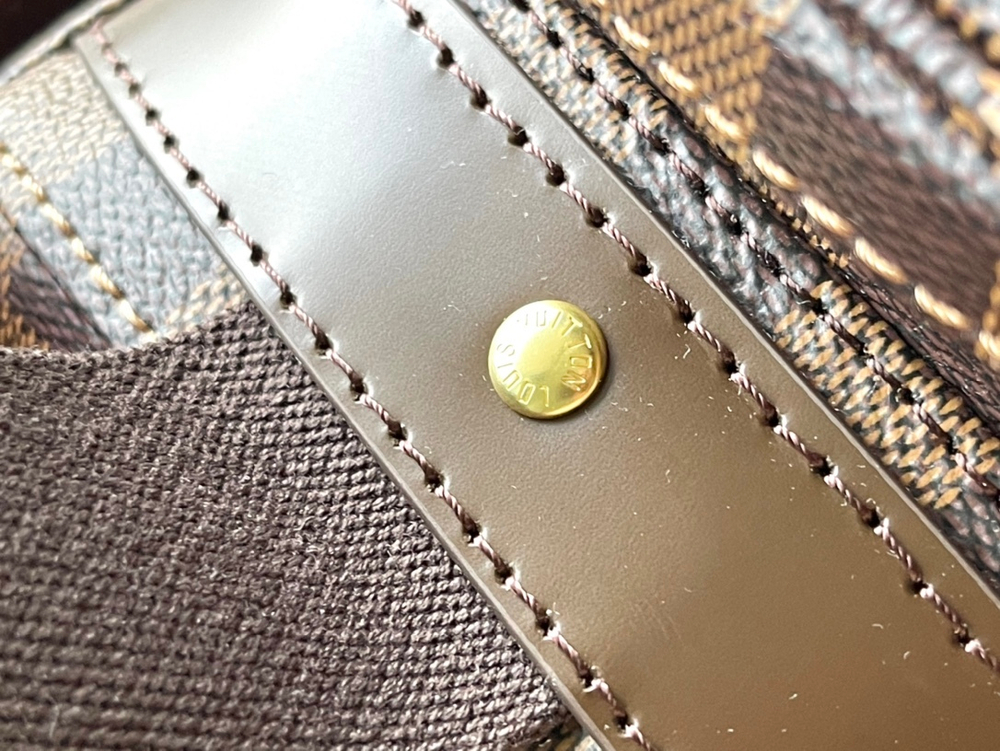 Louis Vuitton Reporter Melville Bag