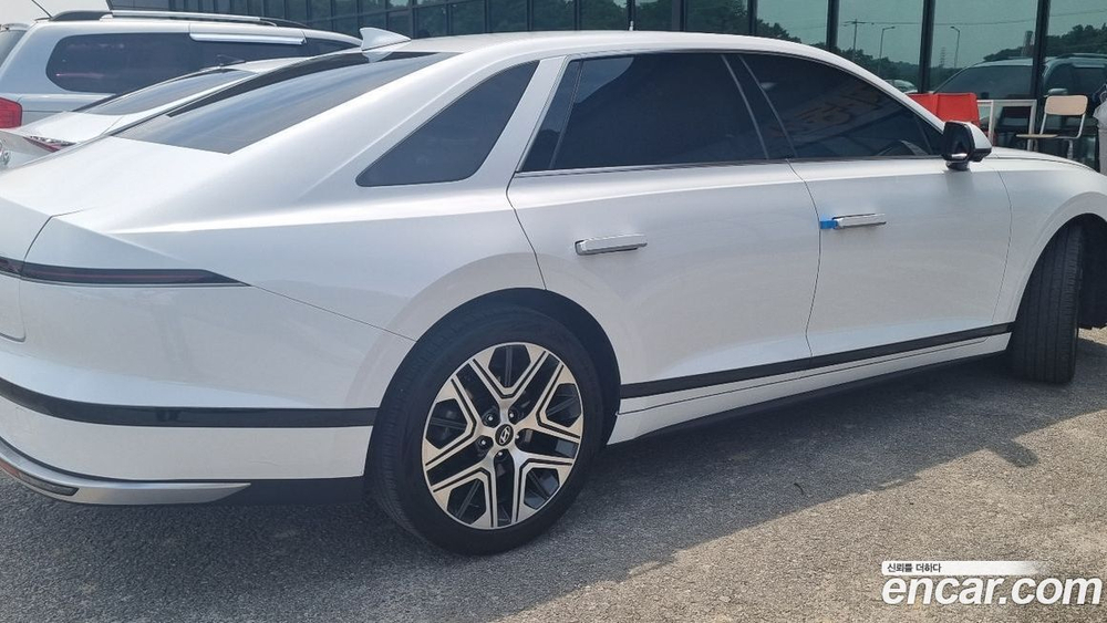 Hyundai Grandeur (Azera) Hybrid (GN7) Exclusive (02.2023)