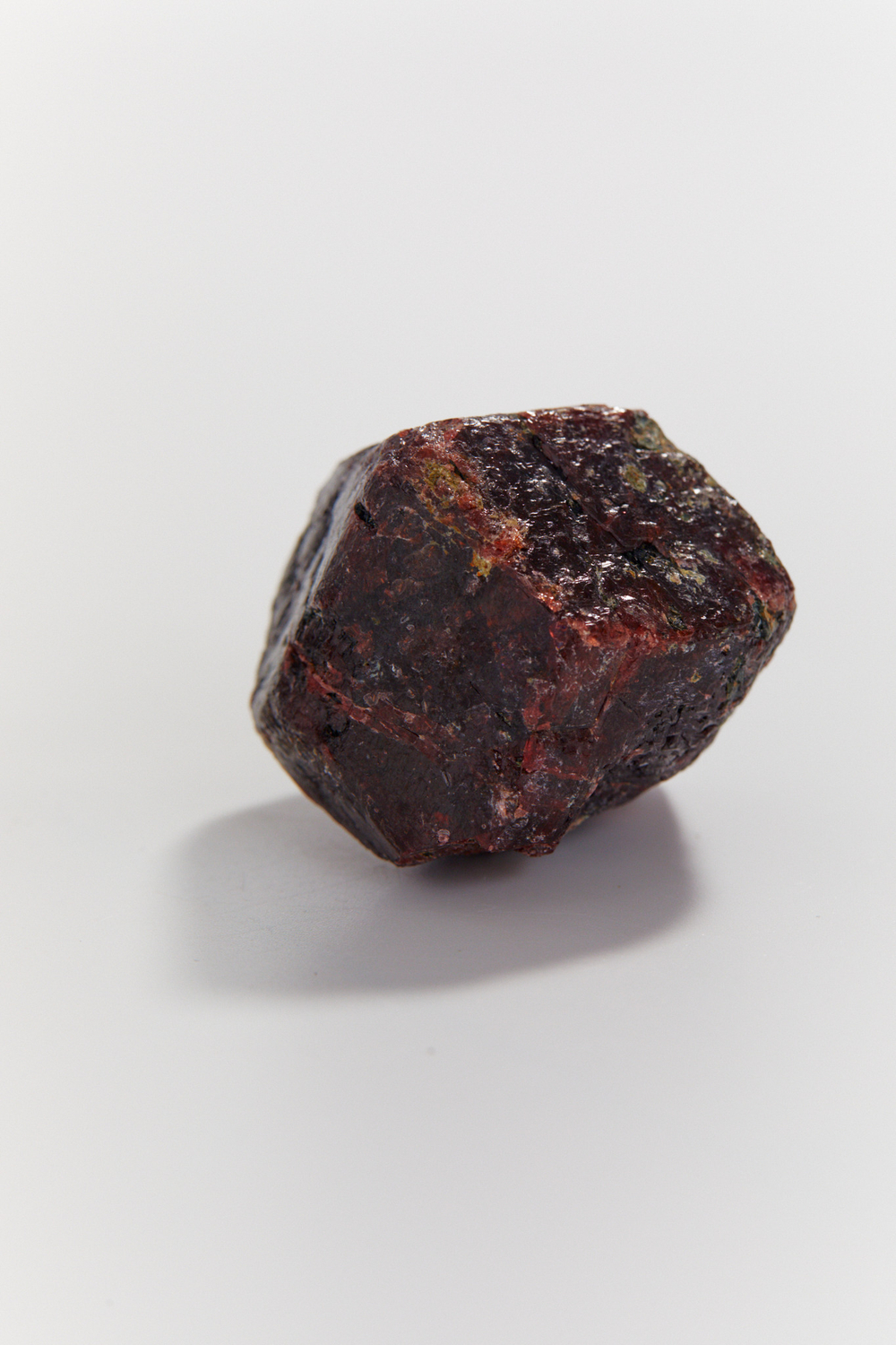 Альмандин (гранат) кристалл S