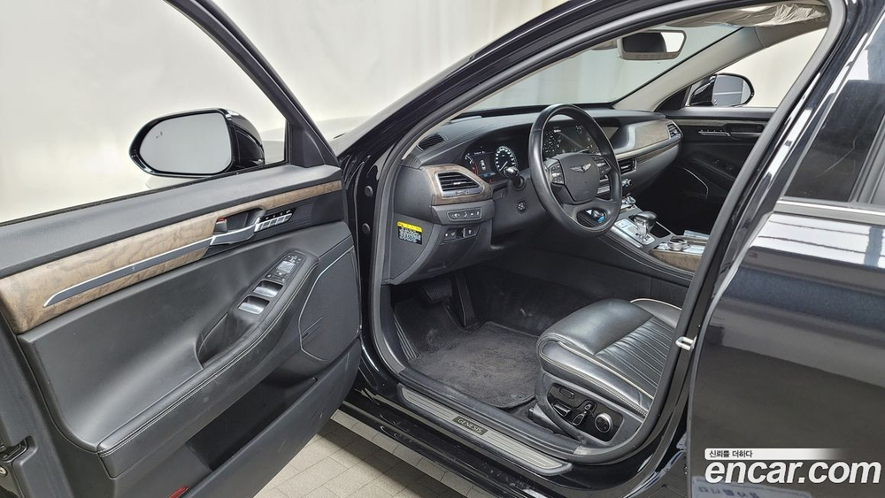 Genesis G90 3.8 AWD (05.2020)