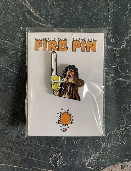 Значок металлический на одежду/Пин. Mad