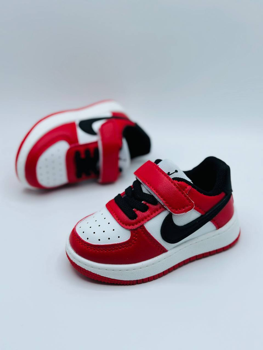Кроссовки для мальчиков Nike Air Jordan Kids
