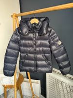 Пуховая куртка Moncler , 140