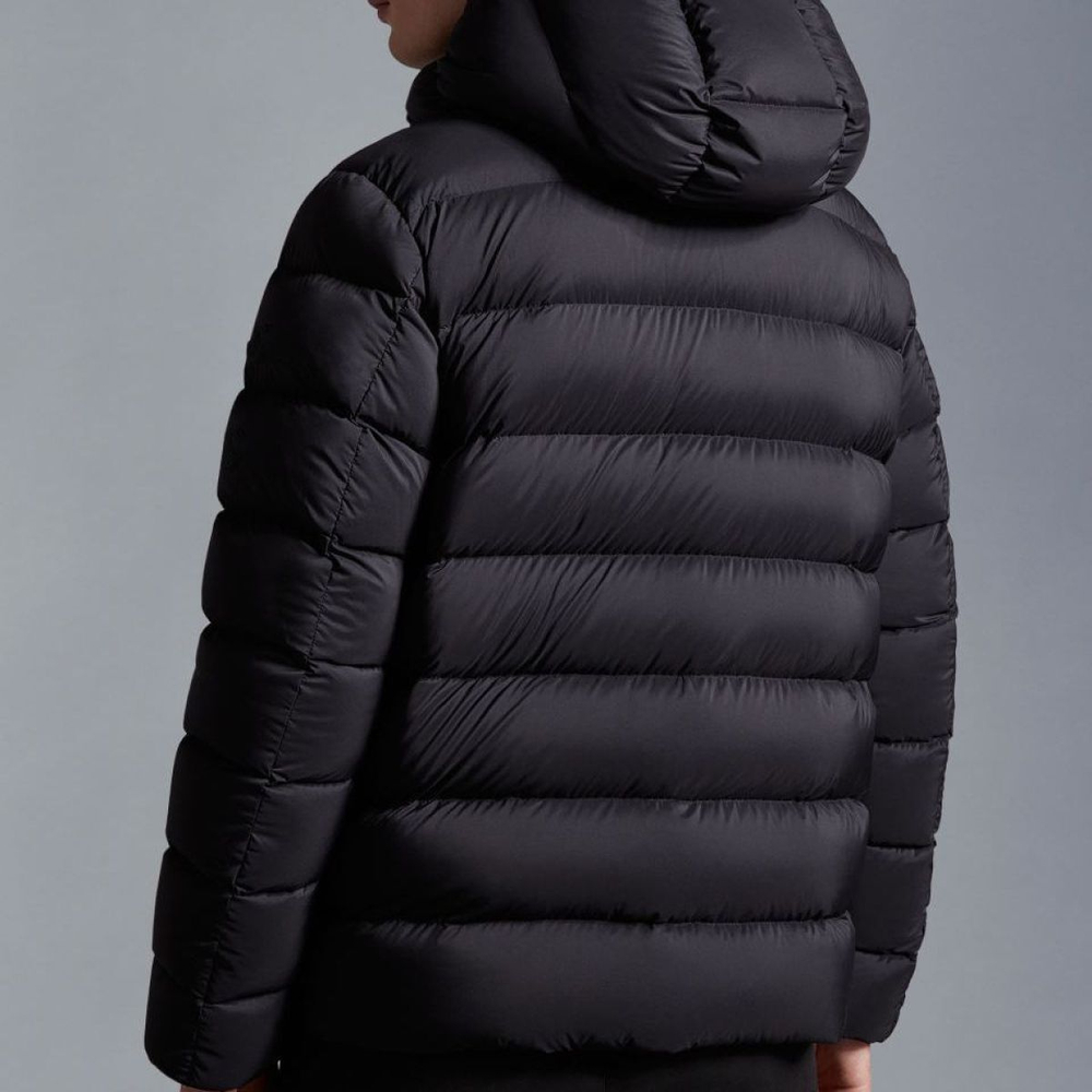 Куртки Moncler Ume, I20911A00034596K7999